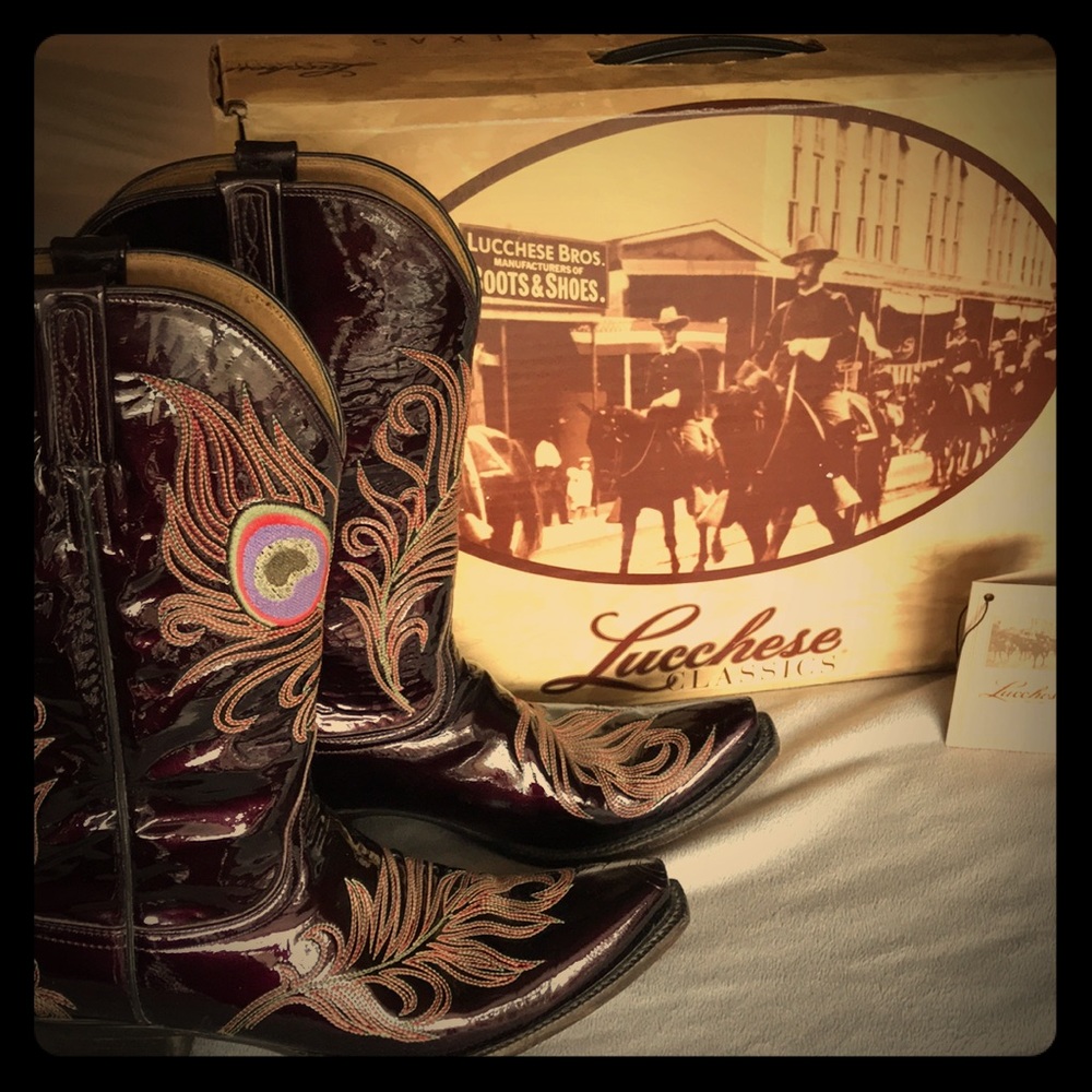 Lucchese Classics